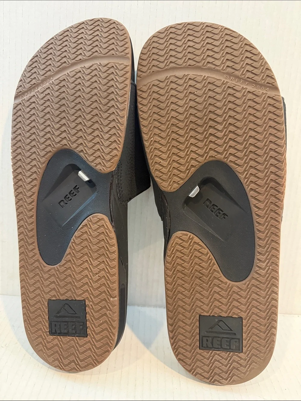 Reef Men’s Black Slide Fanning Sandals with Bottle Opener on the Sole (sz 14)